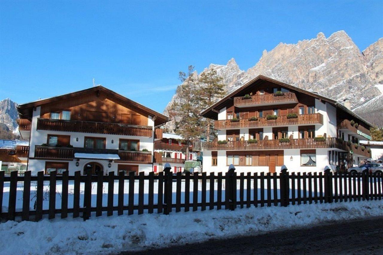 Hotel Capannina Cortina d'Ampezzo Buitenkant foto