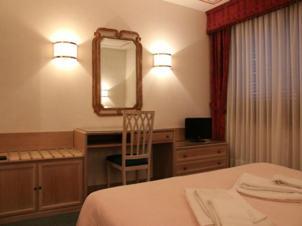 Hotel Capannina Cortina d'Ampezzo Kamer foto