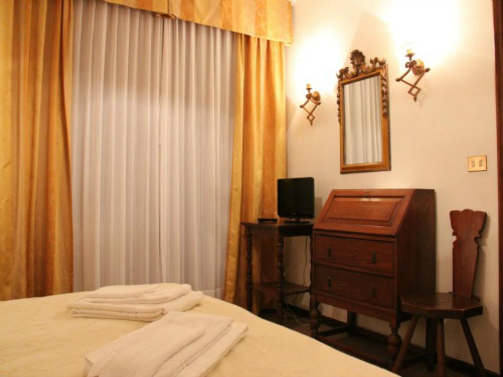 Hotel Capannina Cortina d'Ampezzo Buitenkant foto