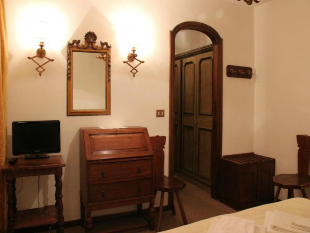 Hotel Capannina Cortina d'Ampezzo Buitenkant foto