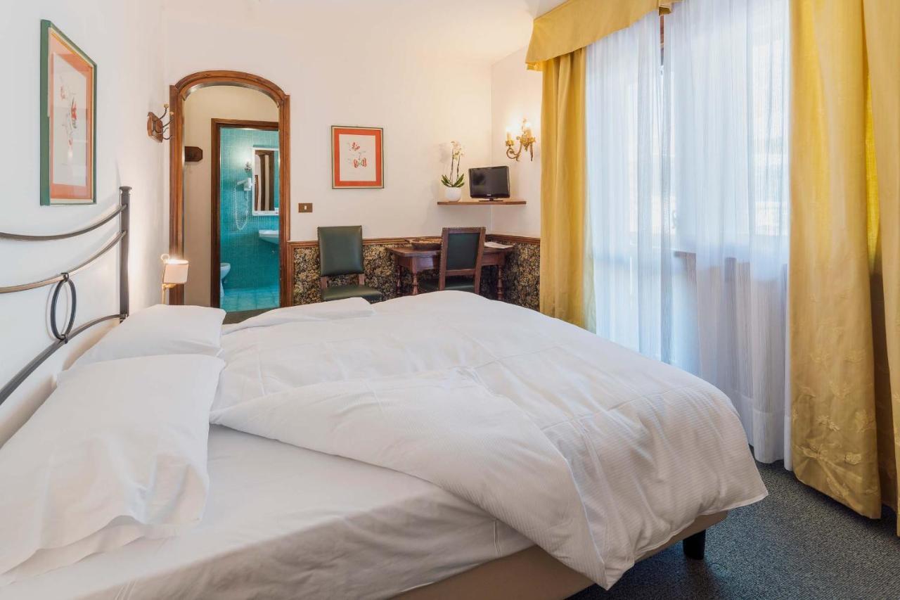 Hotel Capannina Cortina d'Ampezzo Buitenkant foto