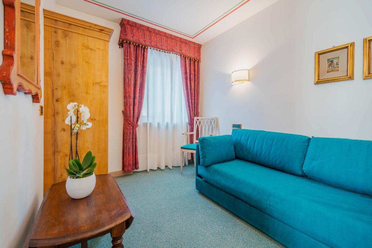 Hotel Capannina Cortina d'Ampezzo Buitenkant foto