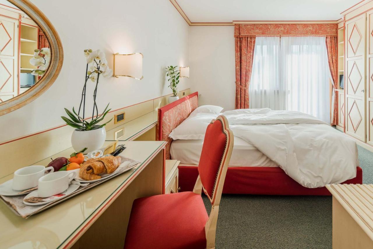 Hotel Capannina Cortina d'Ampezzo Buitenkant foto