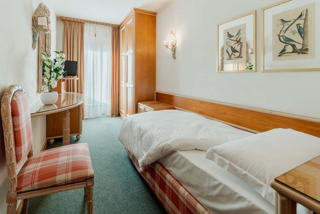Hotel Capannina Cortina d'Ampezzo Buitenkant foto